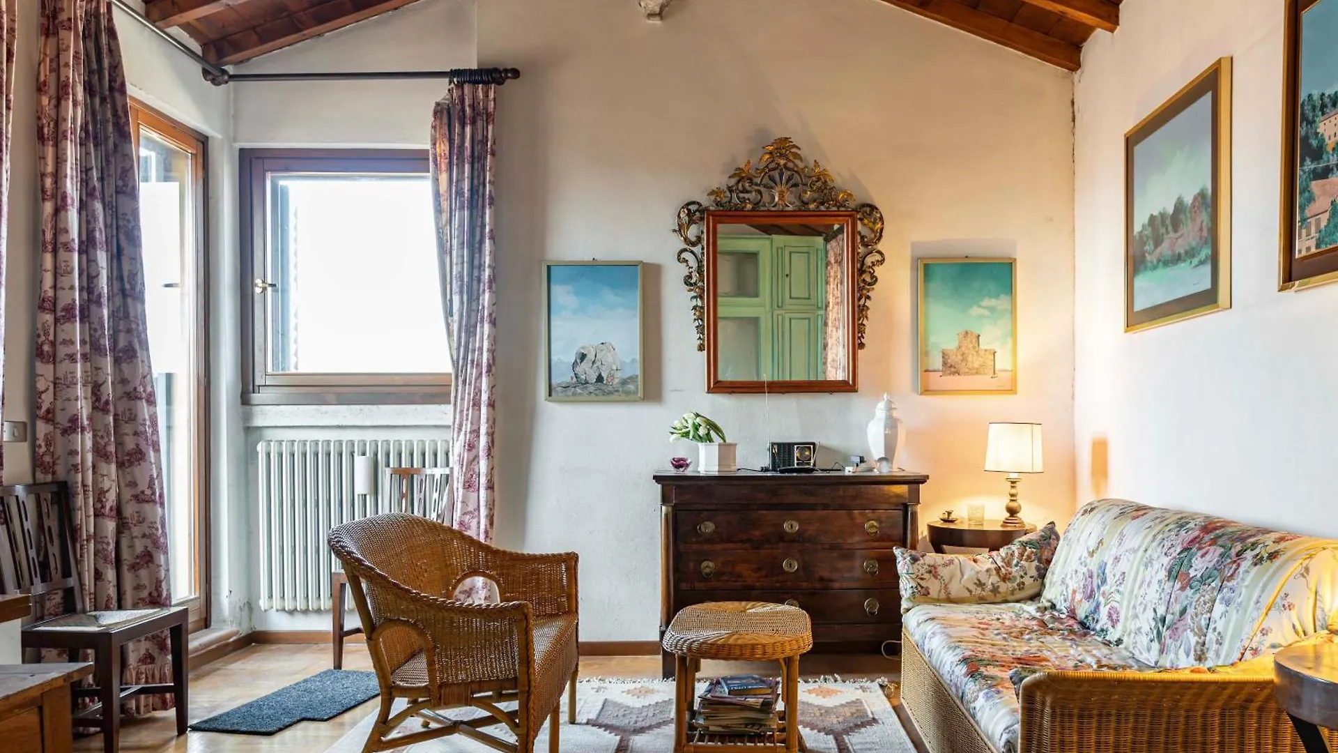 Cozy And Charming Apt In Veronacenter With Parking Italien