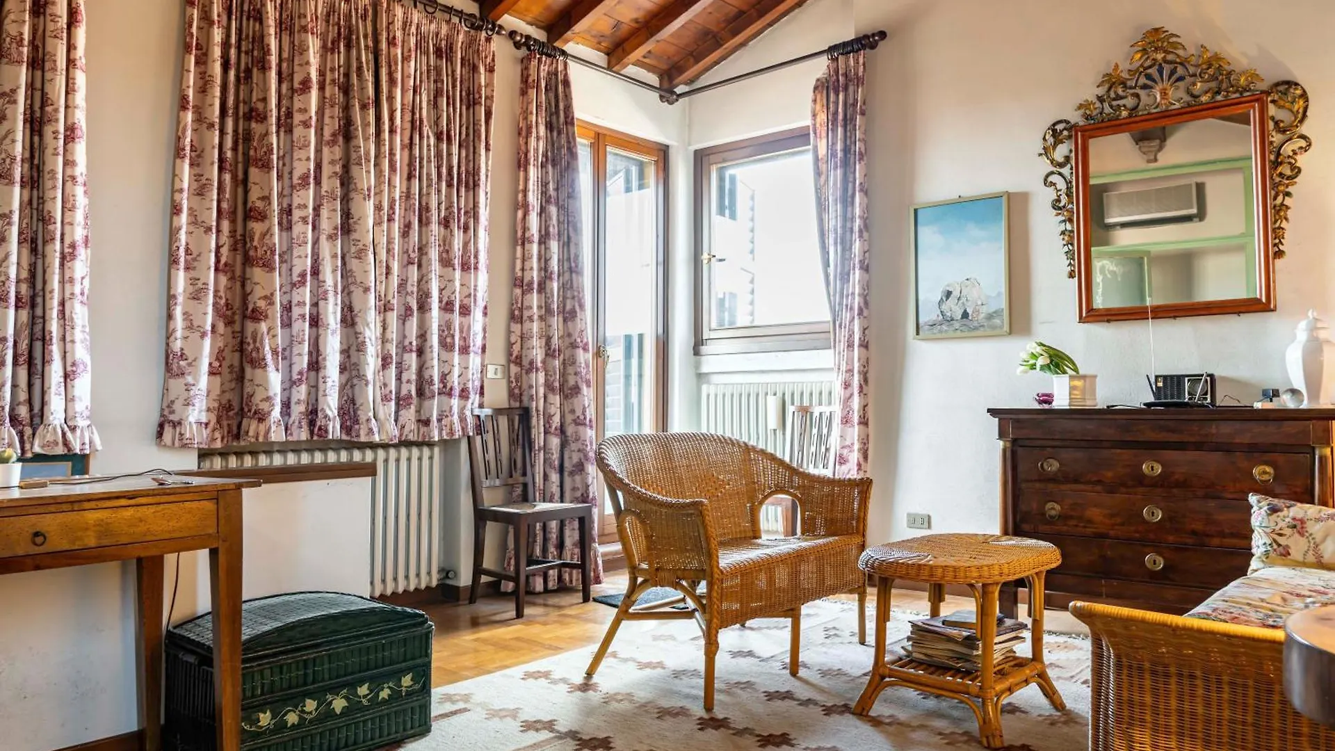 Cozy And Charming Apt In Veronacenter With Parking Italien