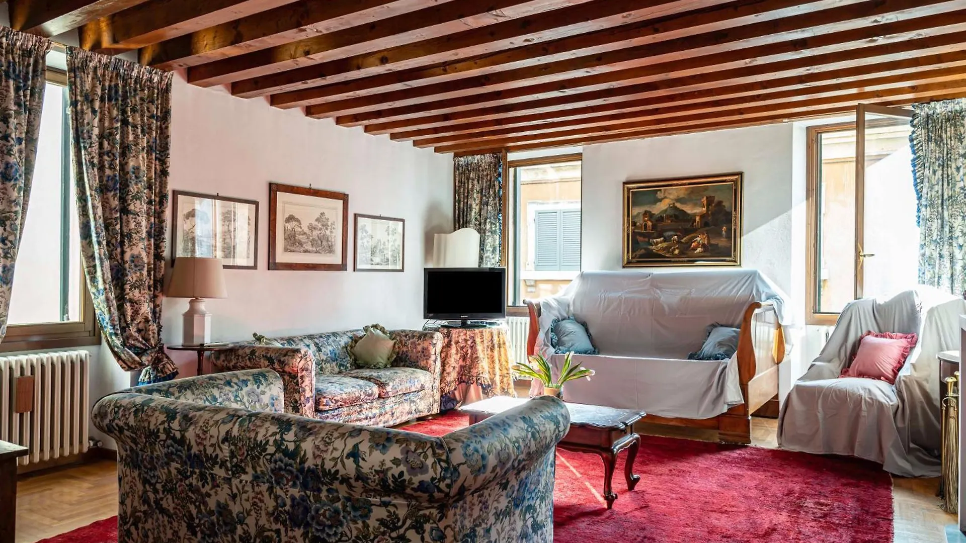 Cozy And Charming Apt In Veronacenter With Parking